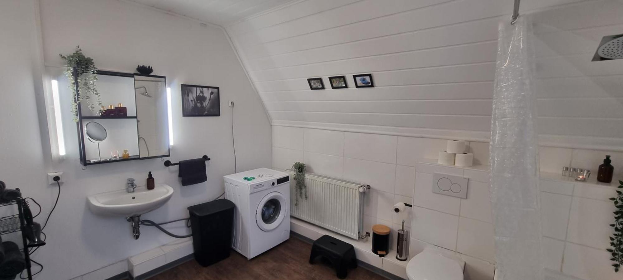 Nigella Apartment Direkt Am Hauptbahnhof Celle Fuer 6 Personen Mit Kostenfreiem Parkplatz Voll Ausgestatteter Kueche Elite Standard Exterior photo